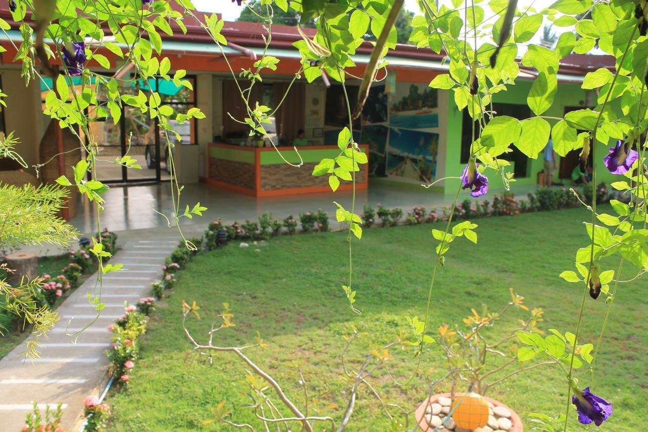 Green Park Tourist Inn Puerto Princesa Exterior photo