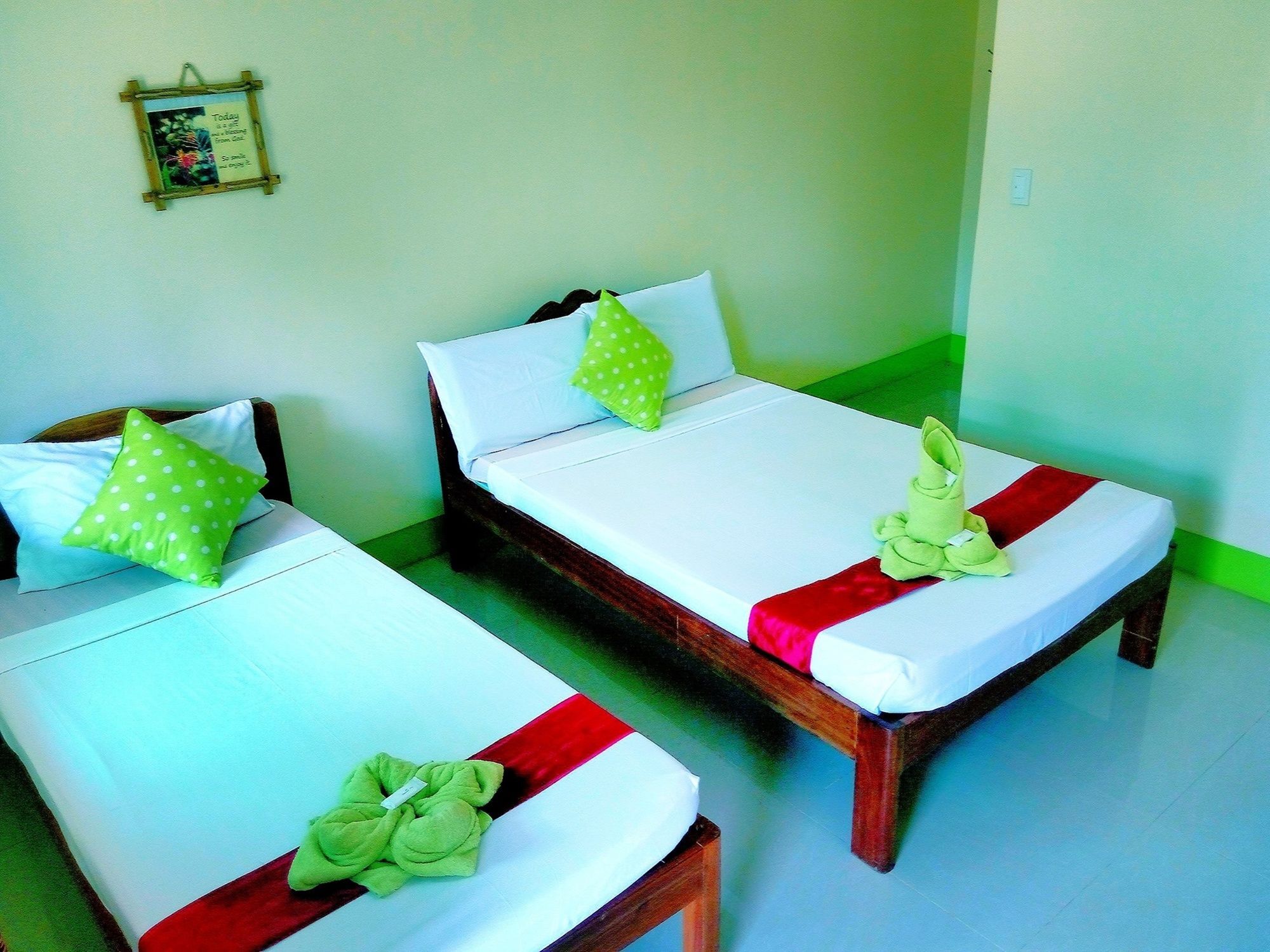 Green Park Tourist Inn Puerto Princesa Exterior photo